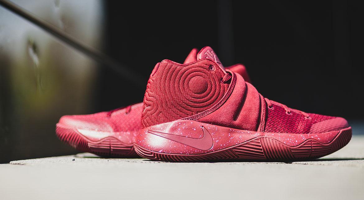 Kyrie 2 hot sale womens Pink